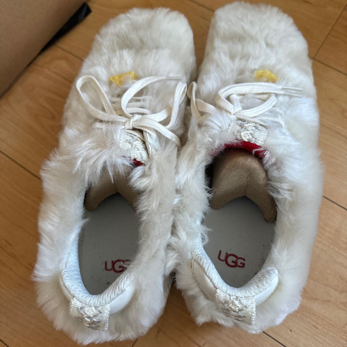 スニーカー UGG x atmos CA805 x 2020 Sneaker 【SP】 1116115-VRGR 9.5 白 フラットシューズ ホワイト 