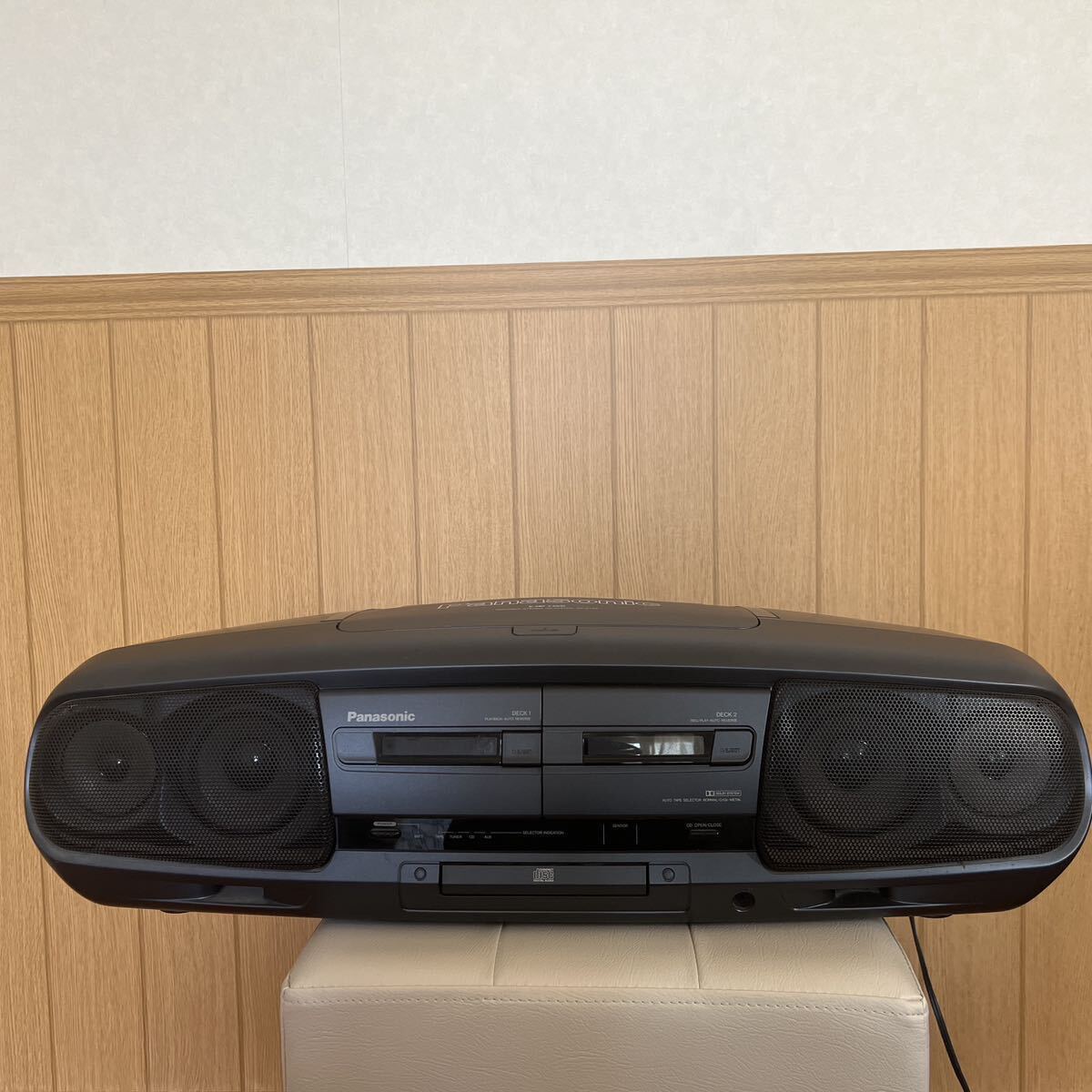 Panasonic, RX-DT909 (Bi-Amp 4-Drive Portable Stereo CD