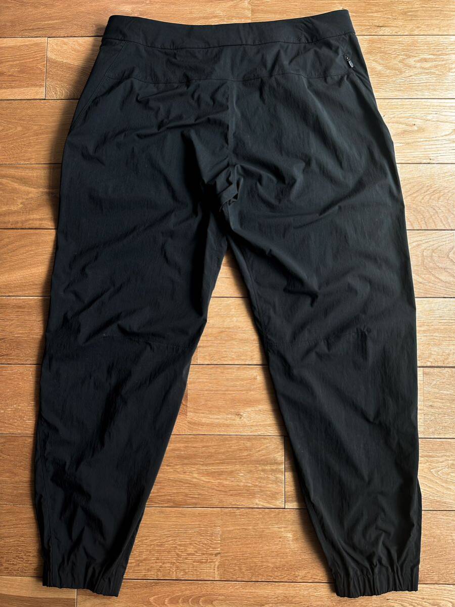 一回着用のみ 極美品】ARC'TERYX Acrople Jogger Black 34 一回着用のみ 極美品】ARC'TERYX Acrople Jogger Black 34