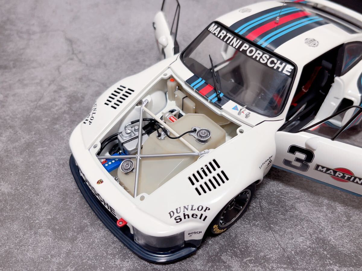 EXOTO 1/18 1976 Porsche 935 Turbo #3 Martini 1976 Dijon 6h EXOTO 1/18 1976 Porsche 935 Turbo #3 Martini 1976 Dijon 6h
