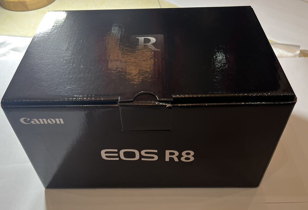 【新品未使用】開封だけ Canonキヤノン EOS R8ボディ