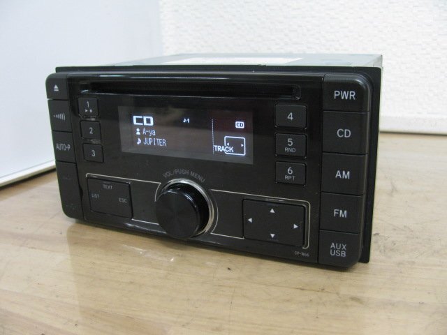 [109032-A]トヨタ純正 200mmワイド オーディオ USB/CDデッキ CP-W66 iPhone接続 ワイドFM AUX装備 動作良好