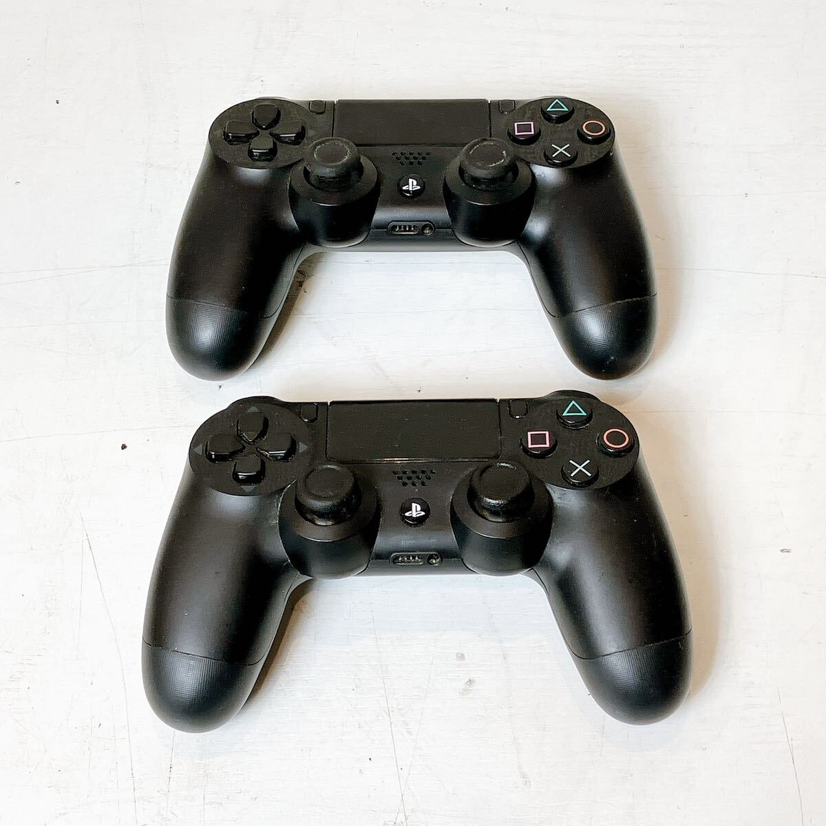 中古)PS4 コントローラー 純正 DUALSHOCK4 CUH-ZCT2J 美品 中古)PS4 コントローラー 純正 DUALSHOCK4 CUH-ZCT2J 美品