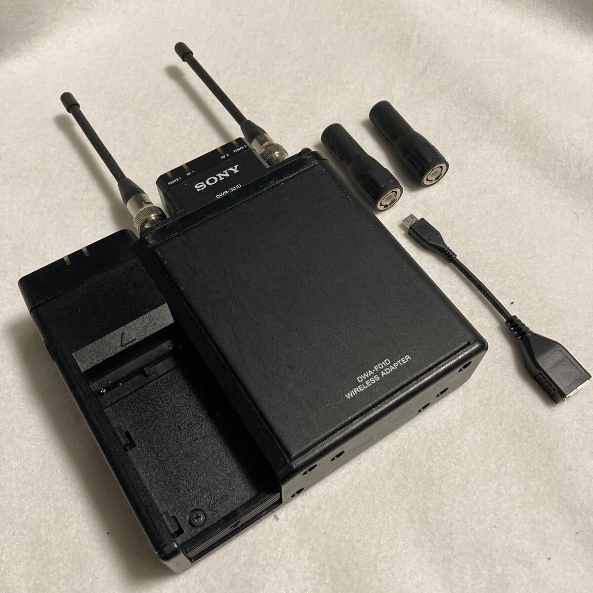 B帯デジタルワイヤレスレシーバーSONY DWR-S01D + DWA-F01D B帯デジタルワイヤレスレシーバーSONY DWR-S01D + DWA-F01D