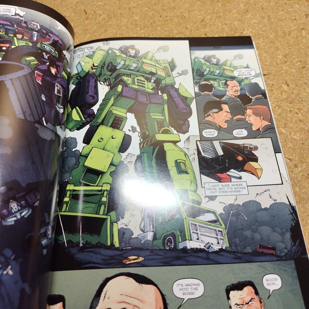 洋書 洋書 アメリカンコミック 全編英語 Transformers: All Hail