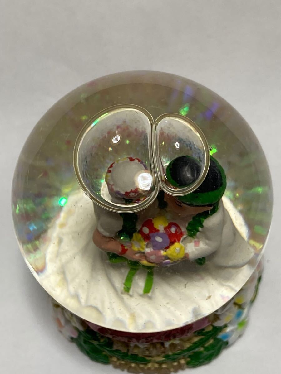 ハワイ　Hawaii スノードーム ウォーターグローブ スノーグローブ　フィギュア