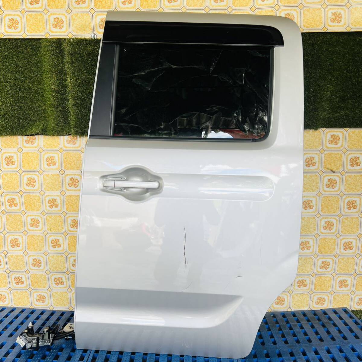 スペーシア　フレアワゴン　SPACIA FLAIR WAGON　【《MK53S MM53S》】　純正　左スライドドア　左ドア　スライドドア　【《色　Z2S》】