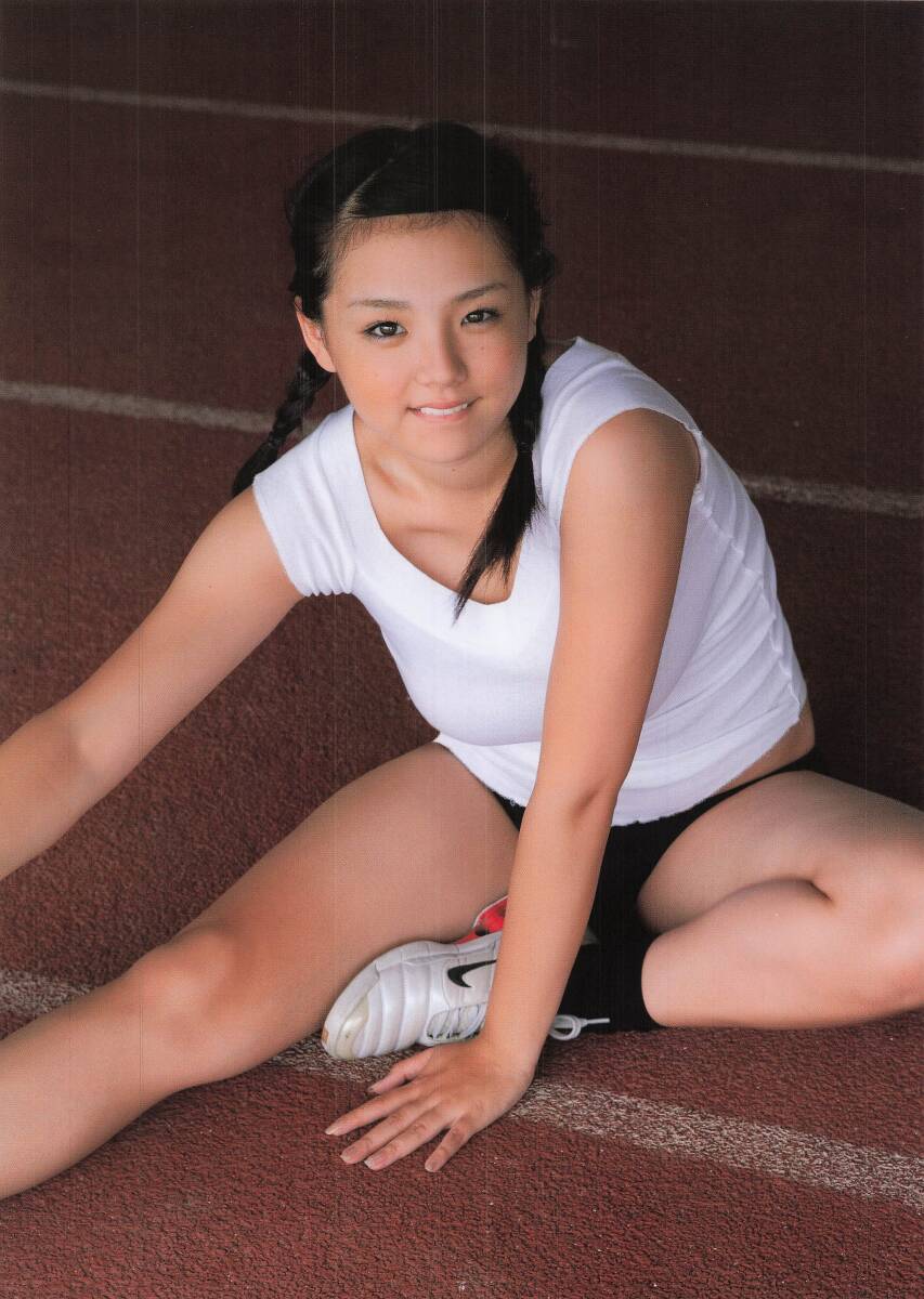 天然女子高ブルマー画像 厚手ラミネート加工 篠崎愛 17歳 女子高生 ブルマ 写真集 切り抜き A4 8ページ HN06 ロリ巨乳  JKグラビア(タレント)｜売買されたオークション情報、yahooの商品情報をアーカイブ公開 - オークフ 印刷物