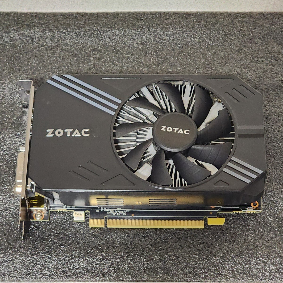 ZOTAC GEFORCE GTX1060 6GB 192BIT GDDR5 動作確認済み PCパーツ グラフィックカード PCIExpress