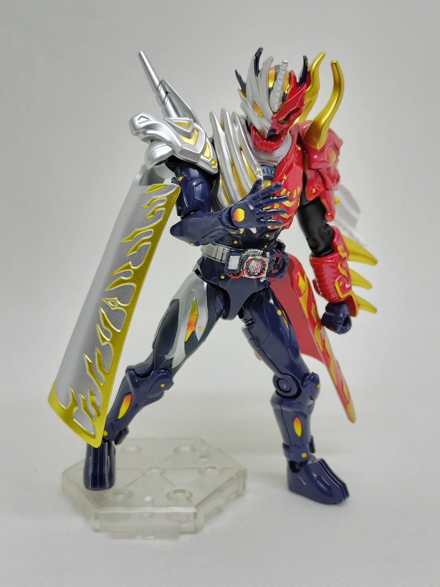 装動　塗装　追加塗装版　リペイント　仮面ライダードレッド　壱式　弐式　参式　仮面ライダーガッチャード