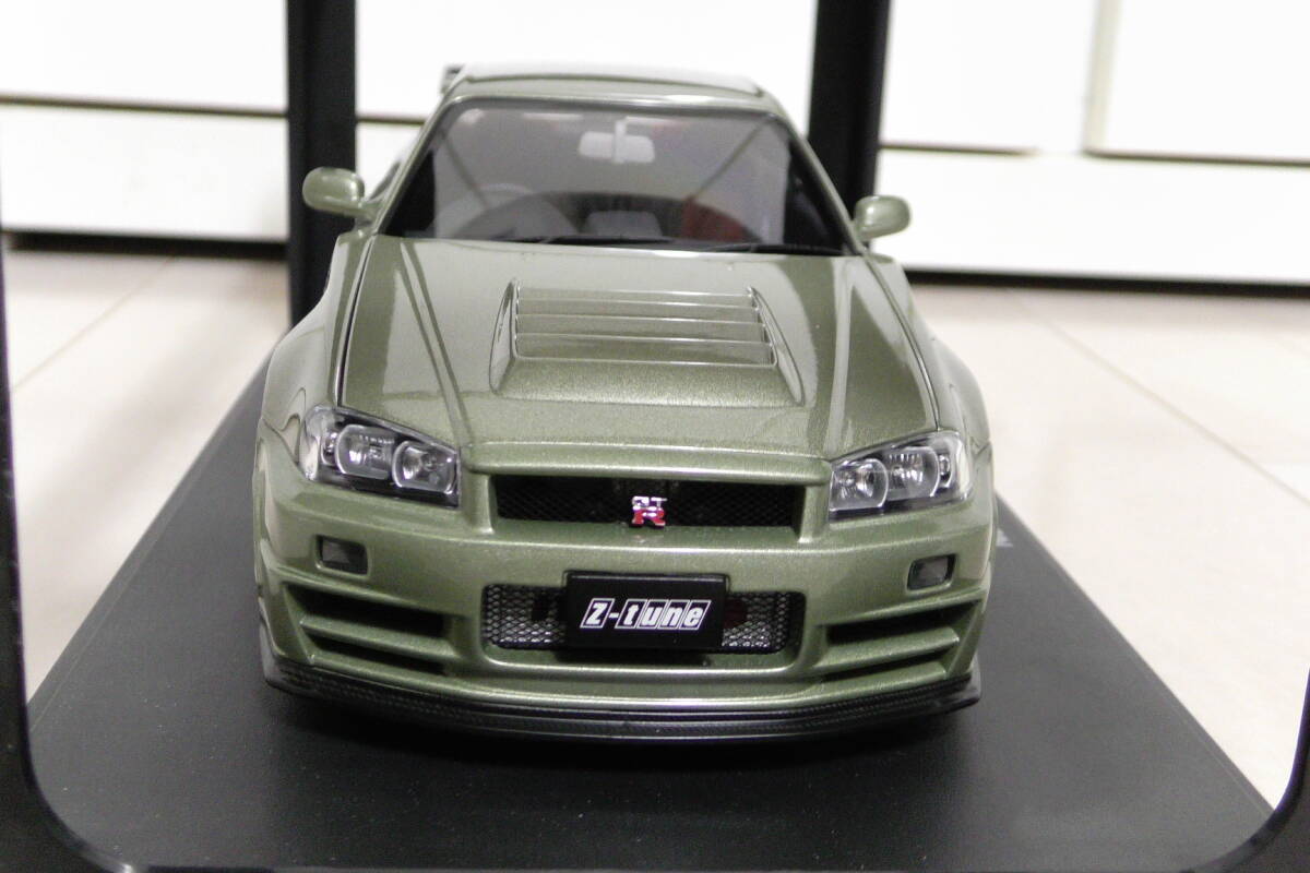 未使用品 送料無料 1/18 オートアート 日産 スカイライン R34 GT
