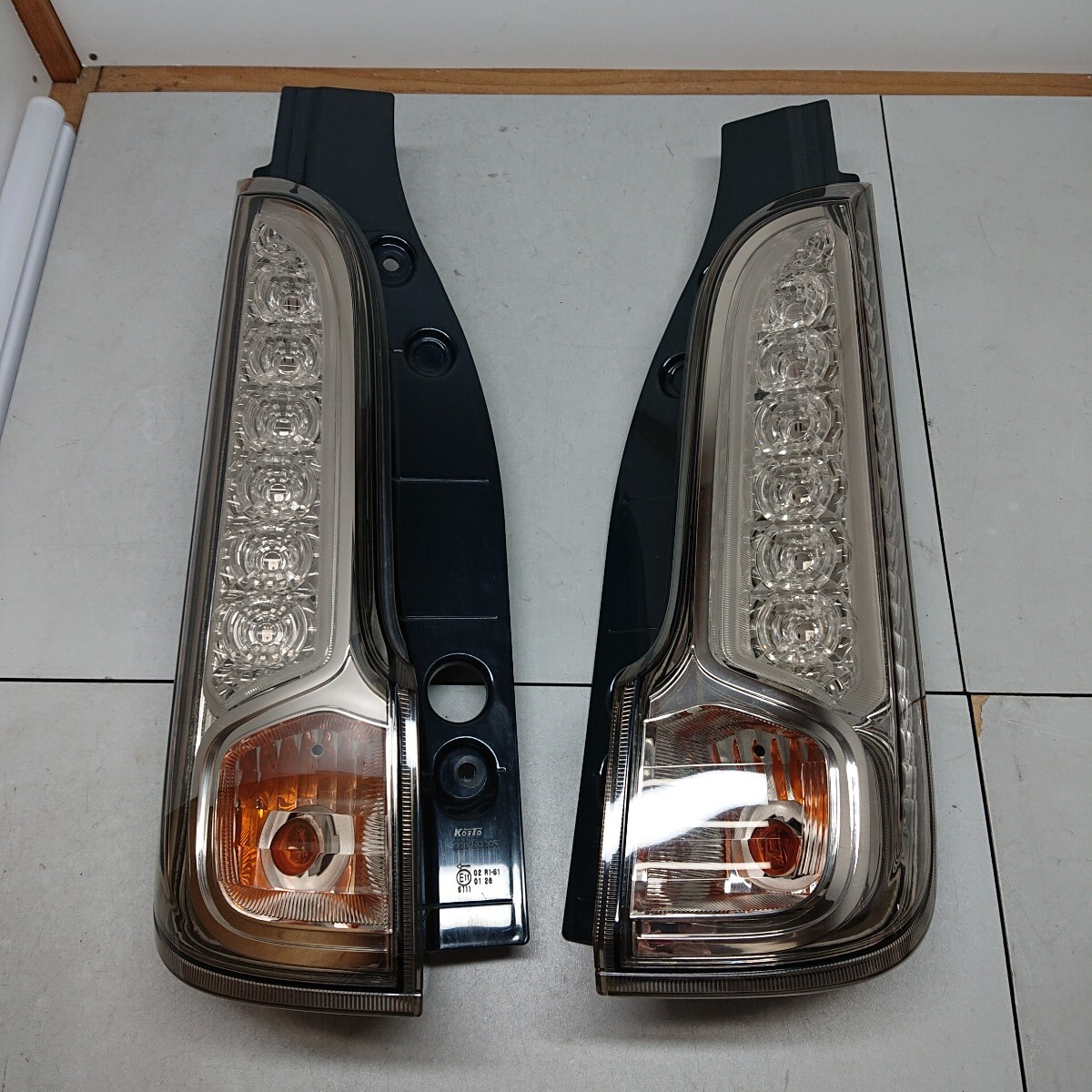 H26年式 スズキ スペーシア カスタム MK32S 純正 左右 H26年式 スズキ スペーシア カスタム MK32S 純正 左右