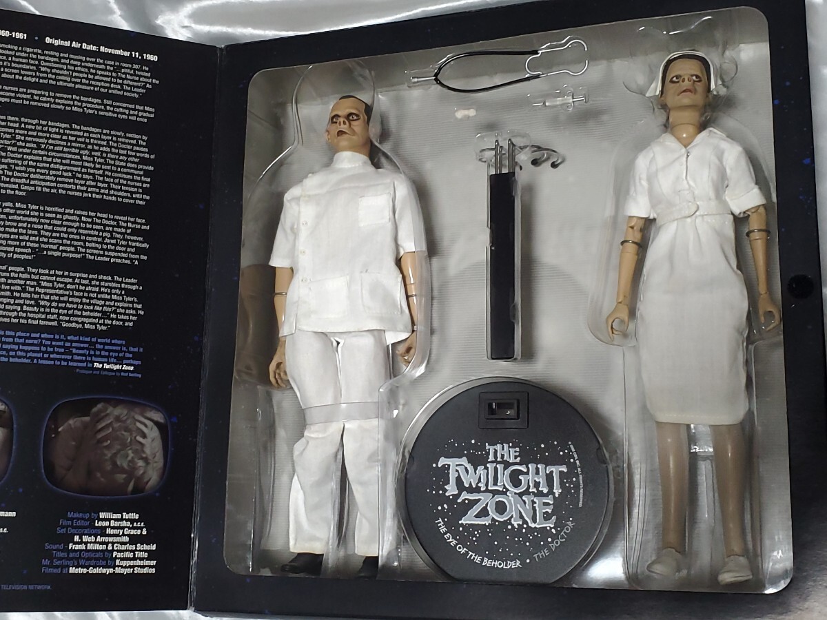 即決 SIDESHOW THE TWILIGHT ZONE The Doctor &The Nurse サイドショウトワイライトゾーン ドクター&ナース 12インチフィギュア