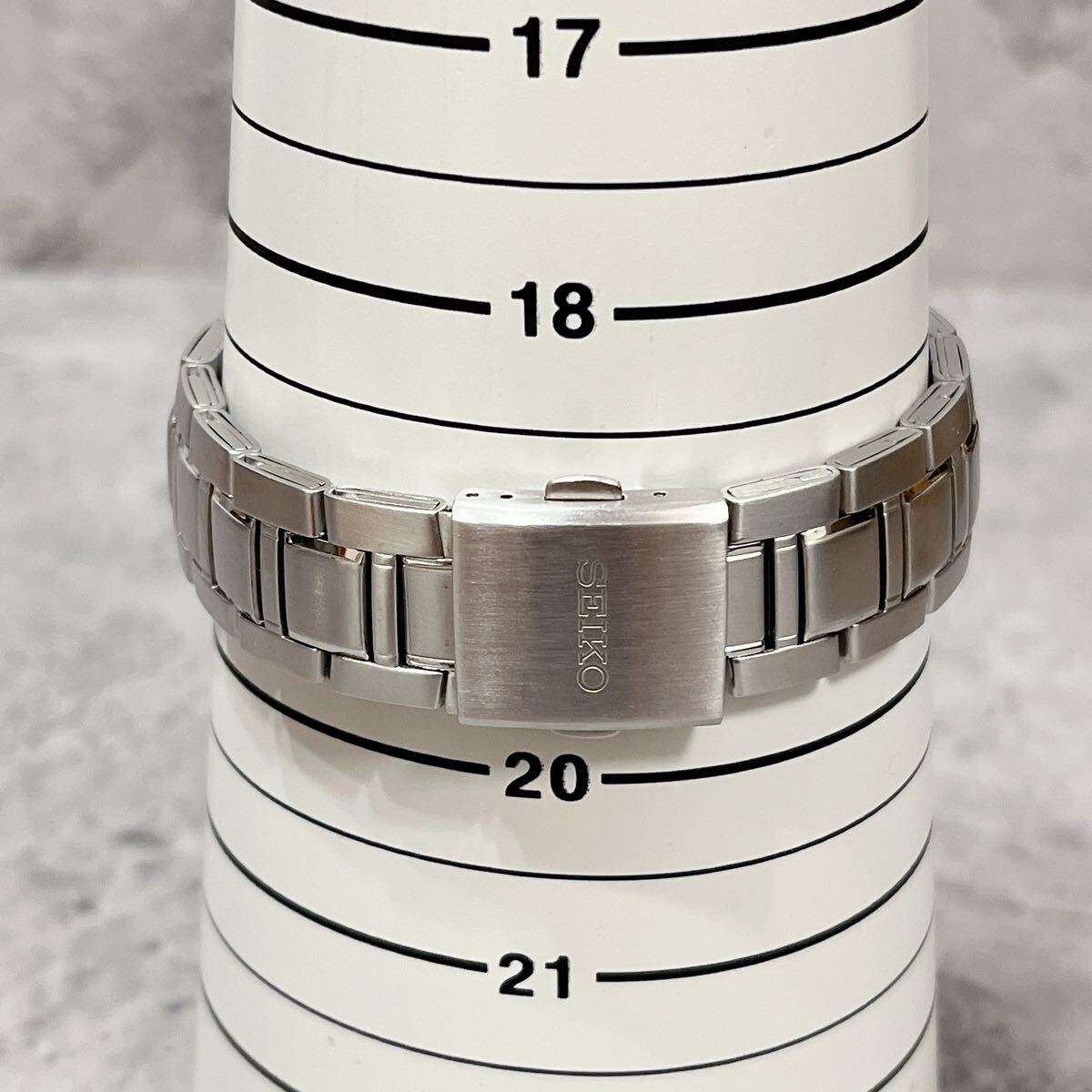 美品 SEIKO ONE PIECE 20周年記念 5000本限定 腕時計 セイコー 美品 SEIKO ONE PIECE 20周年記念 5000本限定 腕時計 セイコー
