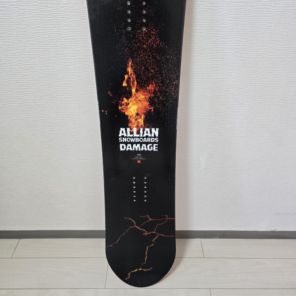 ALLIAN アライアン スノーボード DAMAGE 155㎝ ALLIAN アライアン スノーボード DAMAGE 155㎝