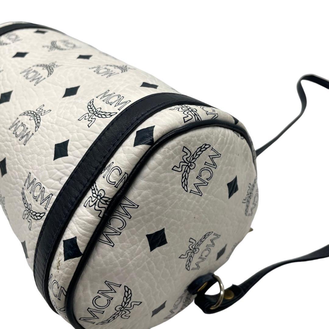 【金曜日限定価格】MCM ホワイトレザー ショルダーバッグ 美品 MCM エムシーエム s29 ドラム型 ショルダーバッグ