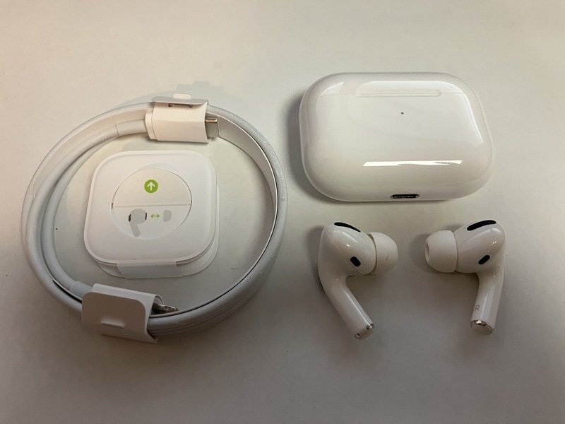FN562 Airpods Pro 第1世代 MWP22J/A 箱/付属品あり ジャンク FN562 Airpods Pro 第1世代 MWP22J/A 箱/付属品あり ジャンク
