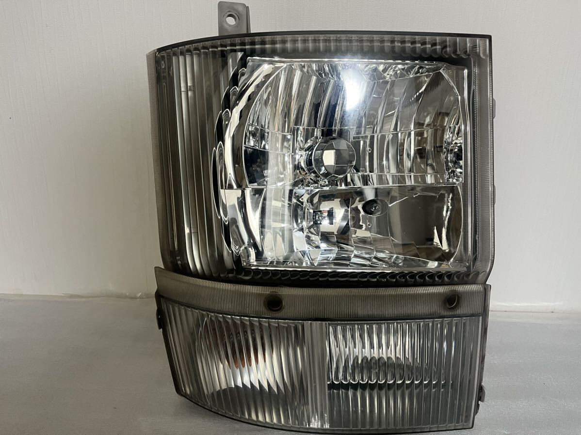 いすゞ　ギガ エルフ フォワード HID 純正 右　ヘッドライト KOITO 110-21872 24V 打刻　5 ウィンカー付き