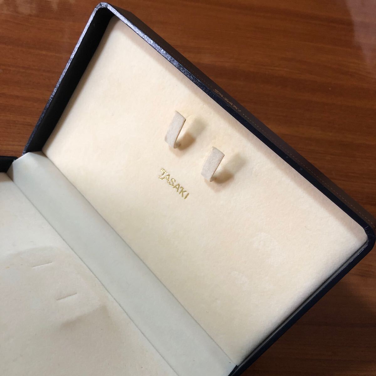 送料無料〉田崎真珠 空き箱 空箱 アクセサリーケース ネックレス