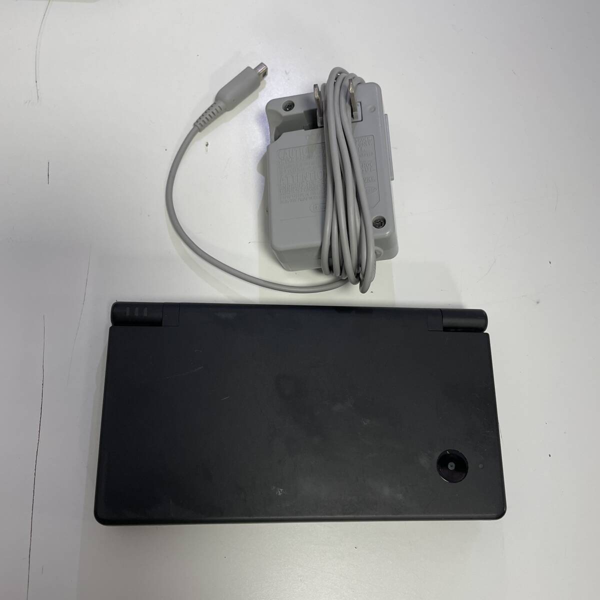 【357】DSi ブラック 本体 ニンテンドー 任天堂 純正充電器付属 起動確認済み