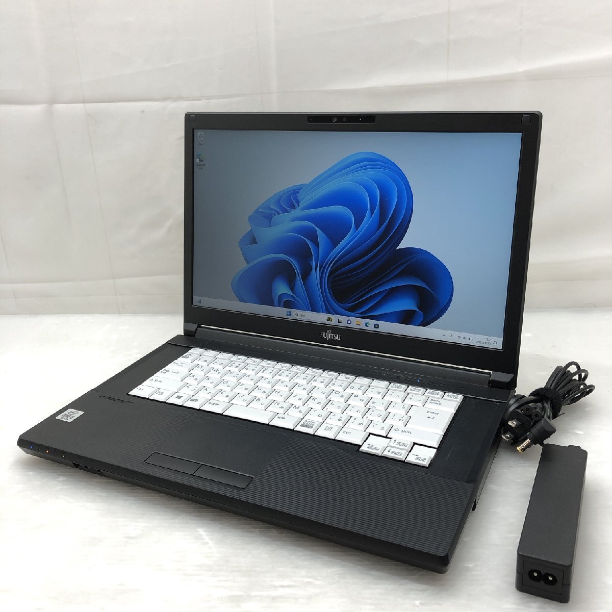 Windows11 FUJITSU LIFEBOOK A5510/D FMVA82021 Core i5-10310U メモリ8GB 新品 SSD256GB 15.6インチ T012979