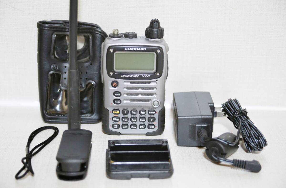 VX-7 トリプルバンド無線機 VX-7 YAESU 50/144/430MHz トリプル