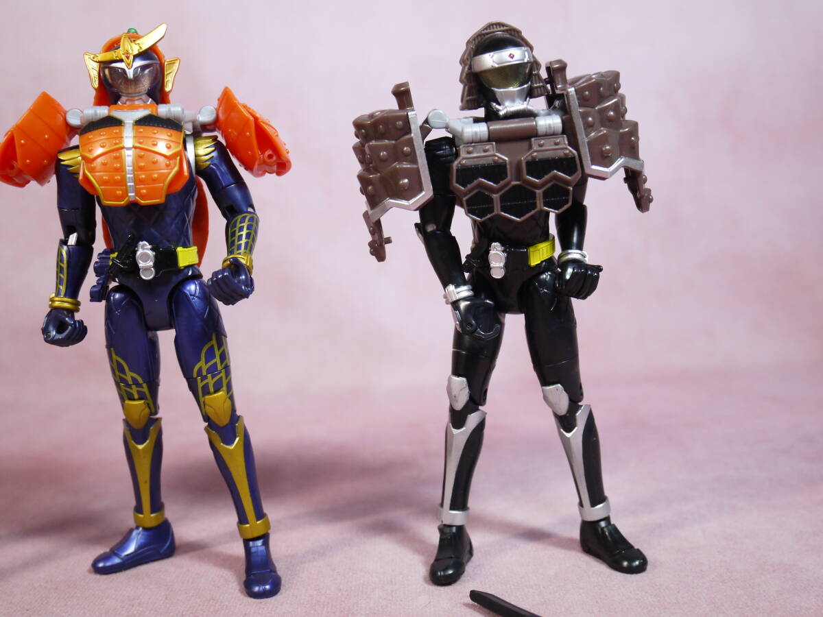 現状品 アームズチェンジシリーズ 仮面ライダー鎧武 黒影