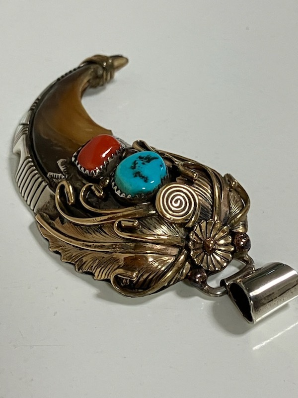 JH ベアクローペンダント ナバホ インディアンジュエリー ベアクローのペンダント ナバホ族 Navajo