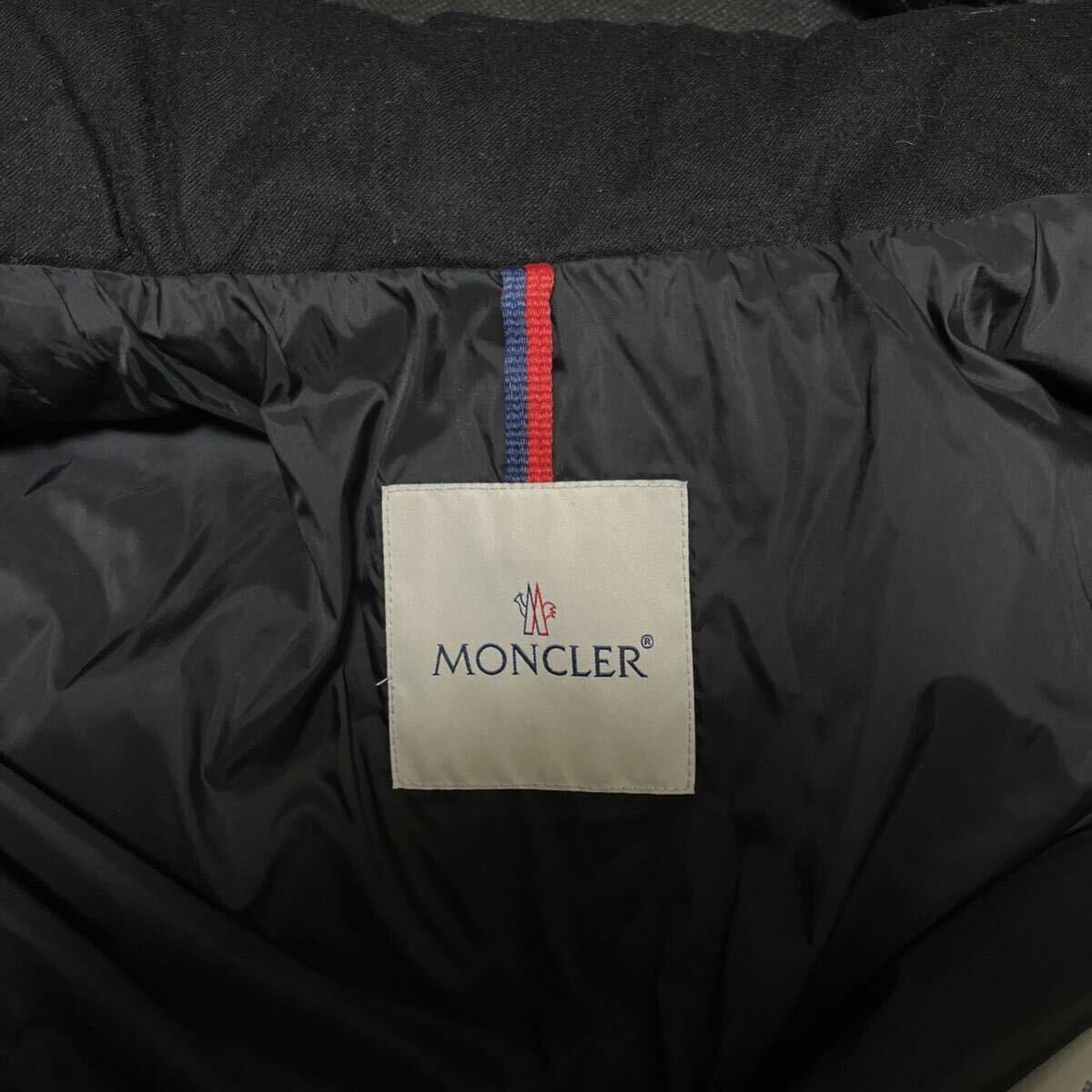 極美品】国内正規品 MONCLER モンクレール モンジュネーブル 極美品】国内正規品 MONCLER モンクレール モンジュネーブル