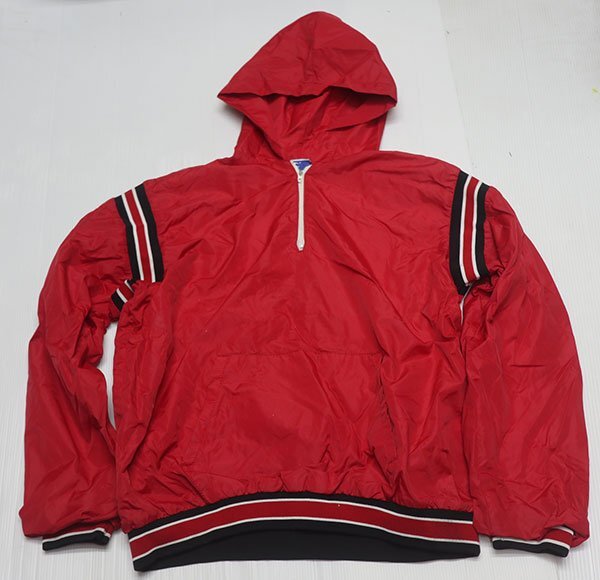 NJ37チャンピオンCHAMPIOアメリカ古着アメリカ製ナイロンジャケット80’90’Sビンテージ旧タグ旧ロゴ赤系プルオーバーLカレッジTALONタロン_画像3