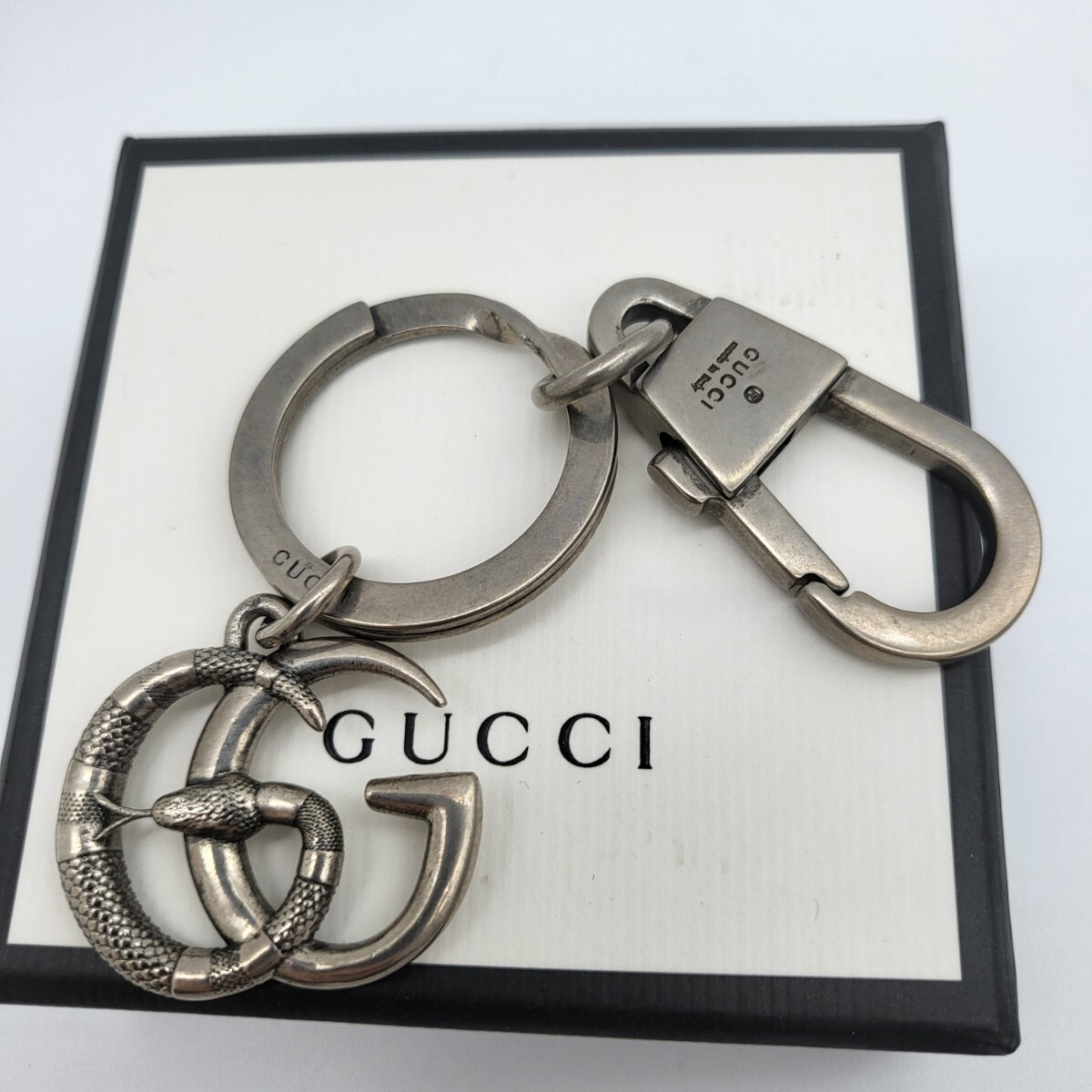 GUCCI スネーク 蛇 ヘビ キーリング チャーム GG ダブル ロゴ GUCCI スネーク 蛇 ヘビ キーリング チャーム GG ダブル ロゴ