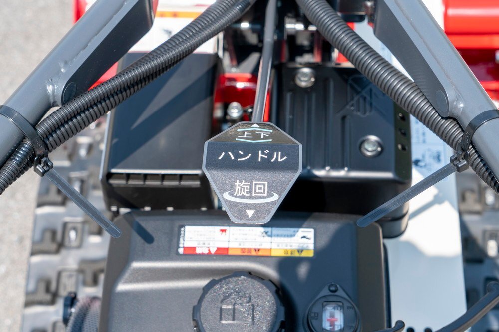 【広島発】★新品★ アテックス 刈馬王 クローラー 草刈機 RX-551 ◆展示機特価品◆ 6.3ps 刈幅550mm 傾斜20度 岡山【かわかく農機】
