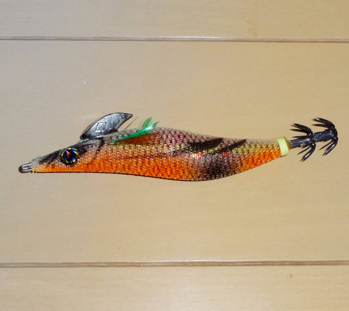 ◆◆未使用？メジャークラフト　餌木蔵 ベイトフェザー 3.5号◆◆夜光マーブルオレンジ　デザインマーブル　ノンラトル　キレッキレダート_画像3