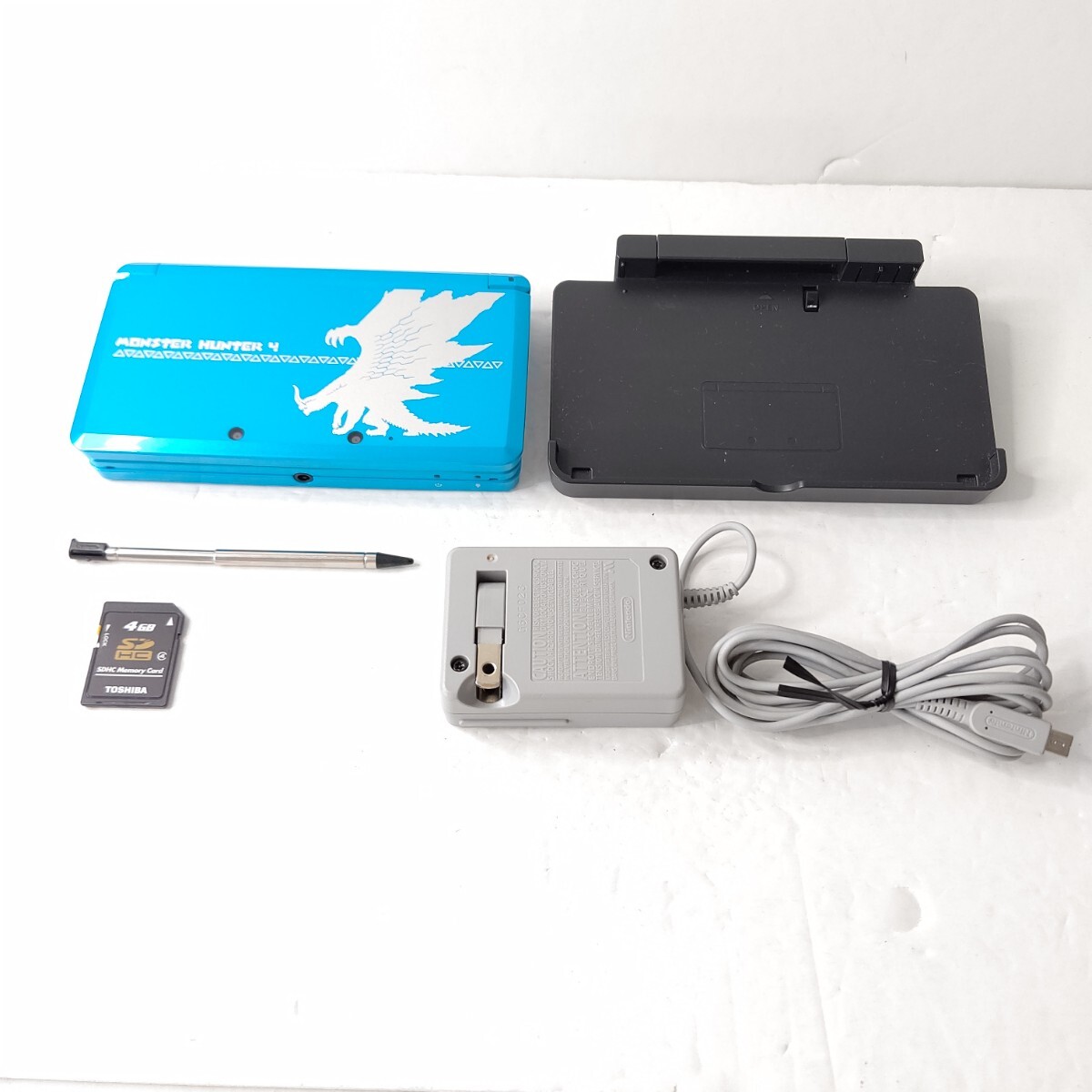 Nintendo ニンテンドー3DS モンハン4 限定 極美品 任天堂 ゲーム Nintendo ニンテンドー3DS モンハン4 限定 極美品 任天堂 ゲーム