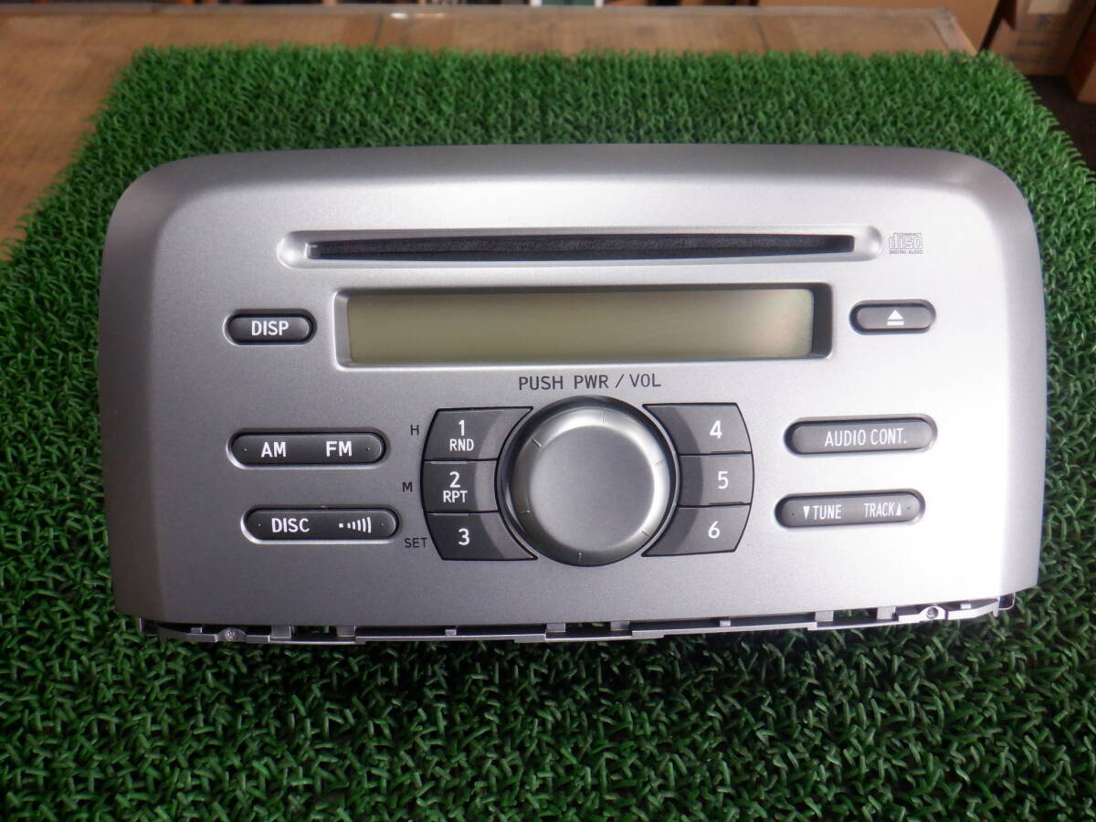 タント（Ｌ３７５Ｓ）純正ＣＤプレーヤー　８６１８０－Ｂ２７２１　５７３１６キロ