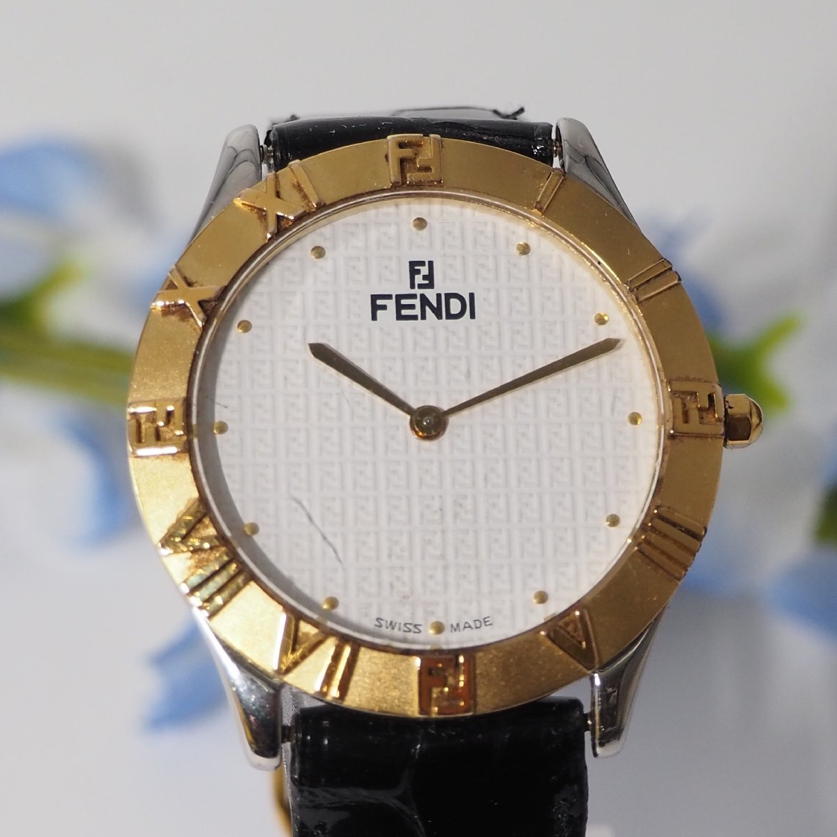 フェンディ FENDI ズッカ柄 ローマン 革ベルト メンズ 腕時計 C149 フェンディ FENDI ズッカ柄 ローマン 革ベルト メンズ 腕時計 C149