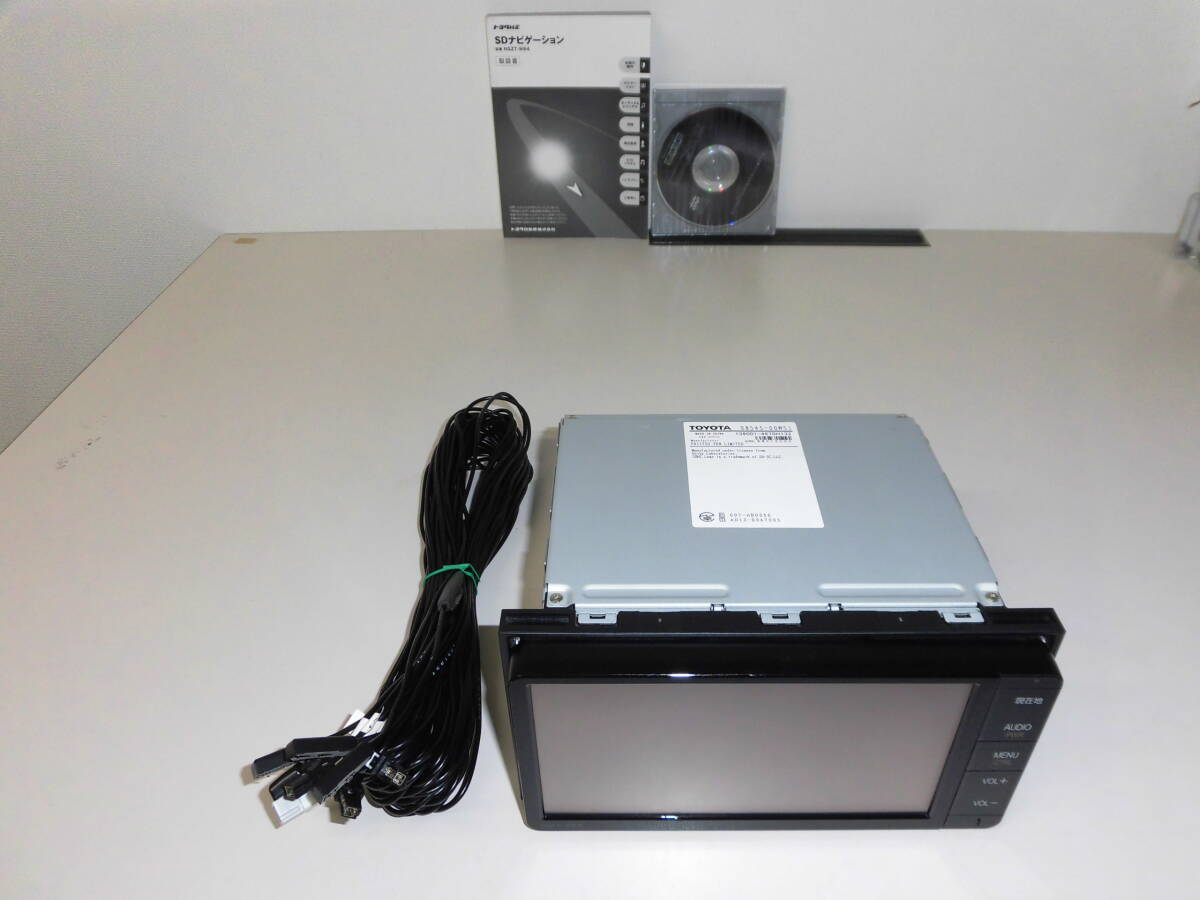 N2969 トヨタ【TOYOTA】純正 SDナビ NSZT-W64 中古品