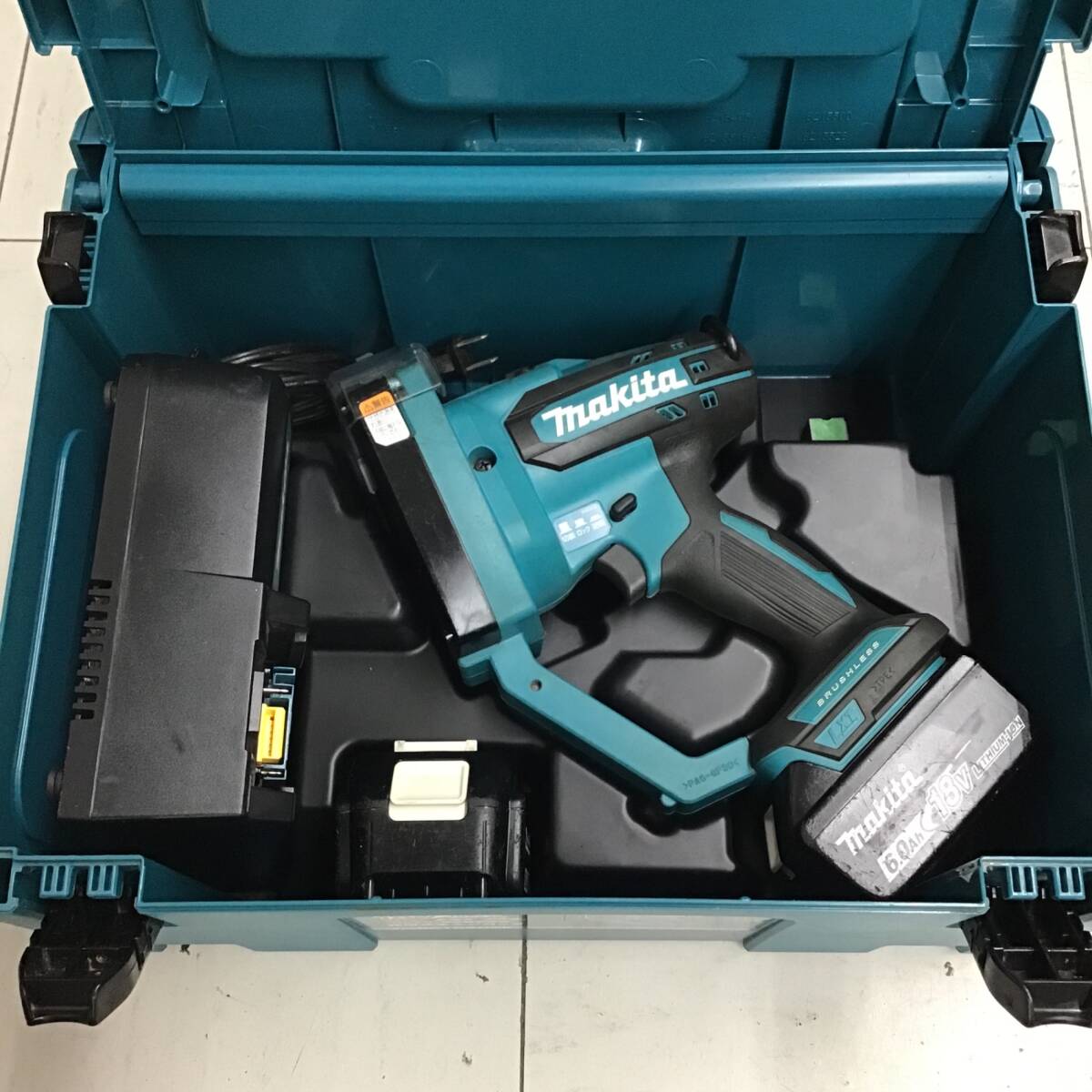 【【中古品】 マキタ/makita コードレス全ネジカッター・SC102DRGX ■送料無料・代引き・店頭受取対応■