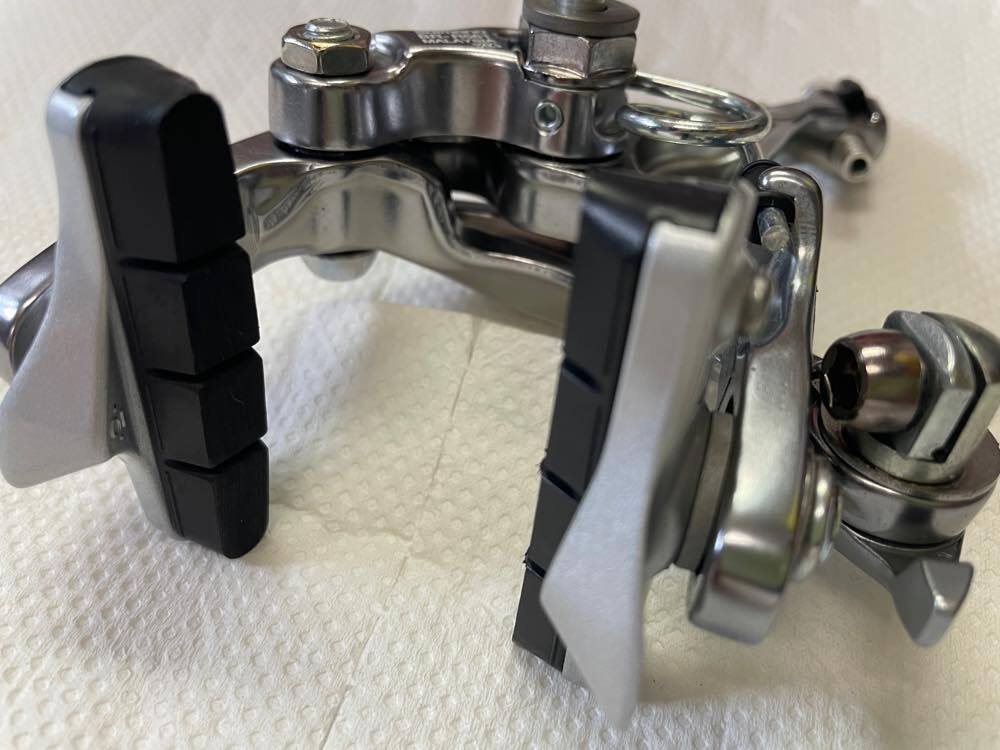 SHIMANO BR-R561 キャリパーブレーキ本体フロントのみ|Yahoo SHIMANO BR-R561 キャリパーブレーキ本体フロントのみ|Yahoo