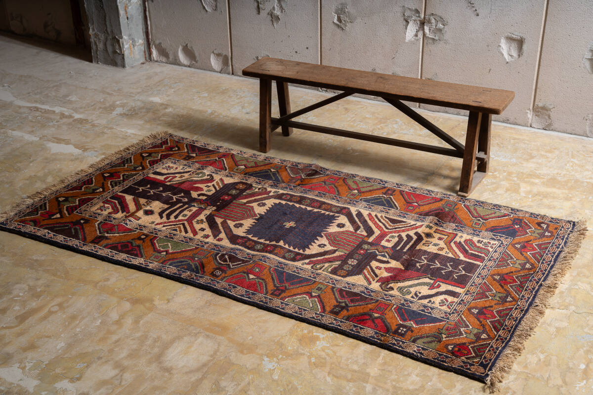 トライバルラグ ヴィンテージ家具 250×131cm 手織り 絨毯 カーペット 33,000→¥23,000 トライバルラグ ヴィンテージ家具 218×110cm