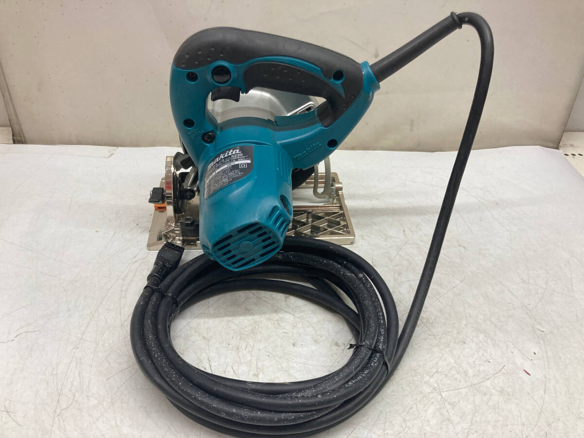 中古品】☆makita(マキタ) 125㎜電気マルノコ アルミベース 5230 中古品】☆makita(マキタ) 125㎜電気マルノコ アルミベース 5230