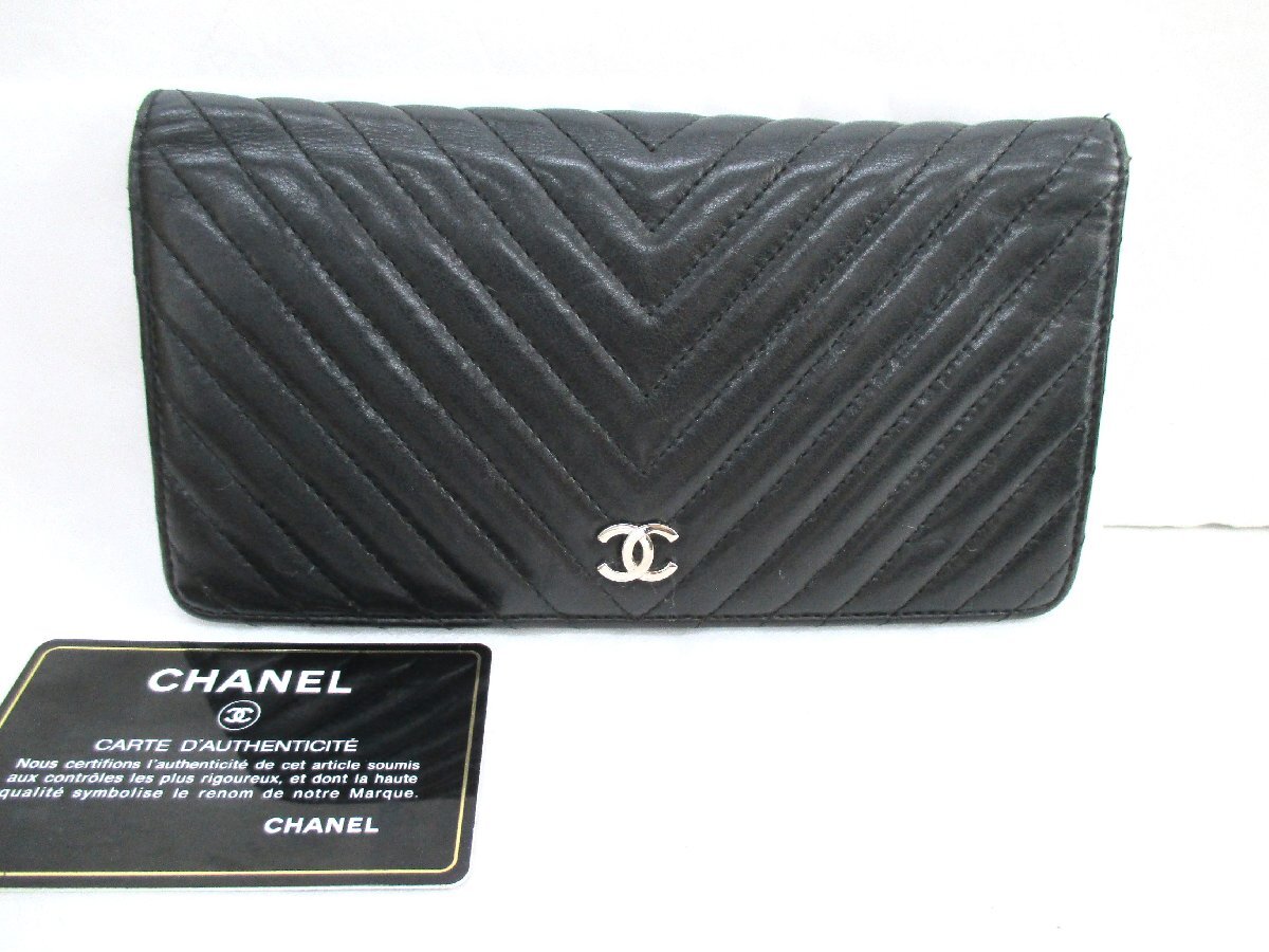シャネル　Vステッチ　二つ折り　長財布　CHANEL　ラムスキン　ブラック