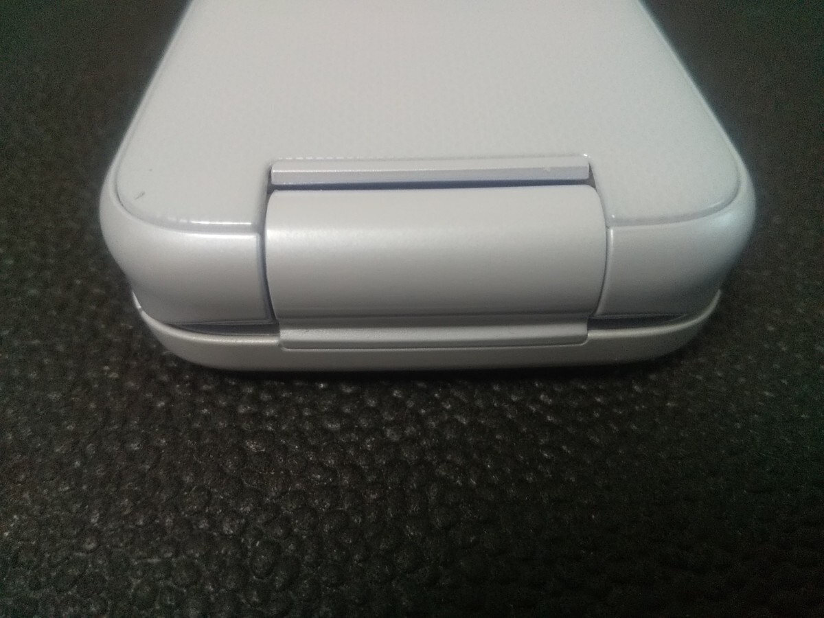 docomo F-01M らくらくホン 白ロム 防塵 防水 4G FOMA Wi-Fi docomo F-01M らくらくホン 白ロム 防塵 防水 4G FOMA Wi-Fi
