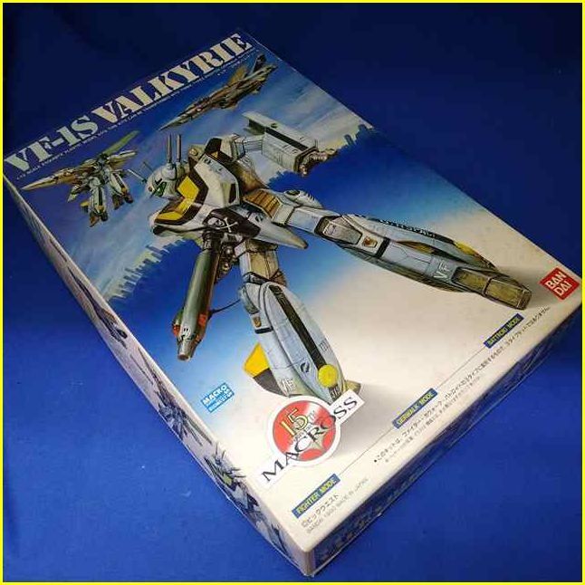 【未組立/バンダイ プラモデル】 BANDAI 1/72スケール VF-1S VALKYRIE/VF-1S可変バルキリー/マクロス/0030497-1500
