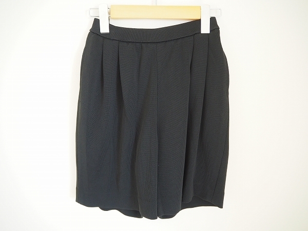#anc SALE フォクシー FOXEY パンツ 38 黒 ショートパンツ レディース [697378]