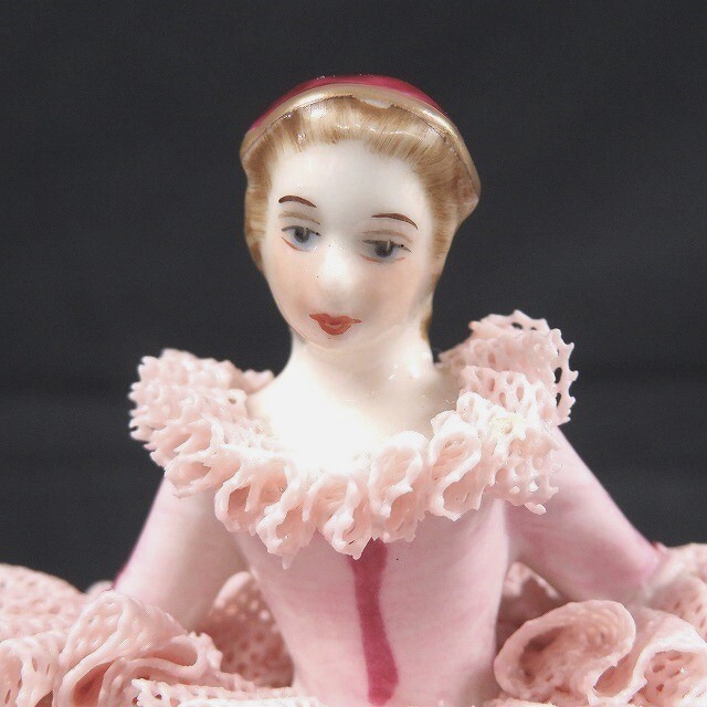 dresden ドレスデン　置物　フィギュリン　欠けあり