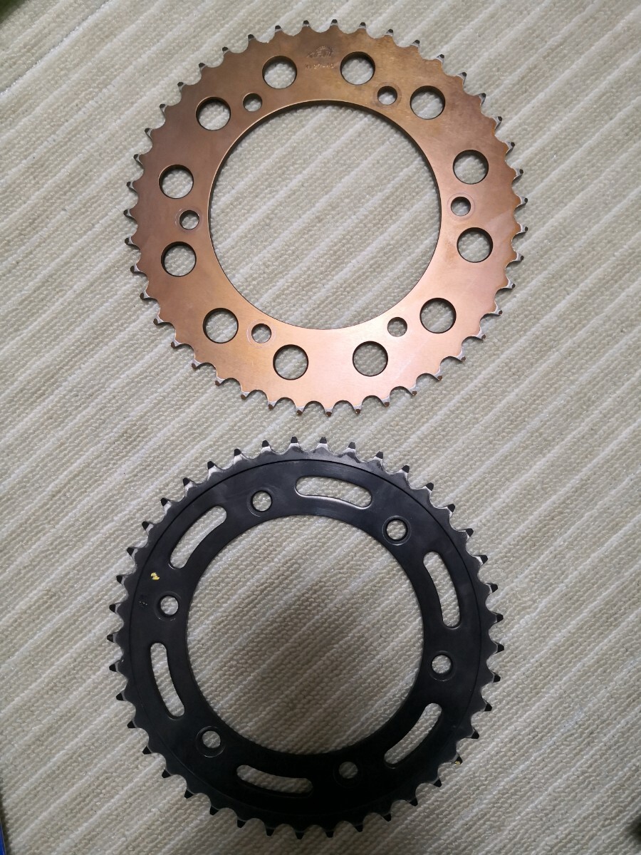 cbr250r &cbr250rr リアスプロケット　新品 ホンダ CBR250R リアスプロケット 在庫有 即納 純正 新品 バイク