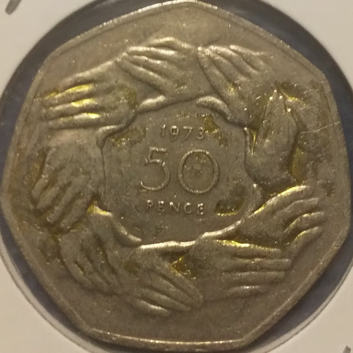 (C-782)　エリザベス　50セント白銅貨　1973年　デノミネーション記念　②_画像1