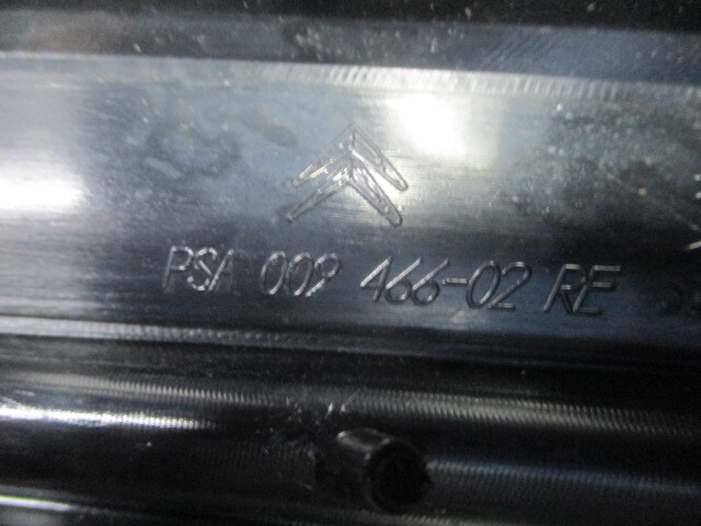 シトロエン C4 ピカソ ABA-B585F02P 純正 右テールランプ テールライト 009466-02RE