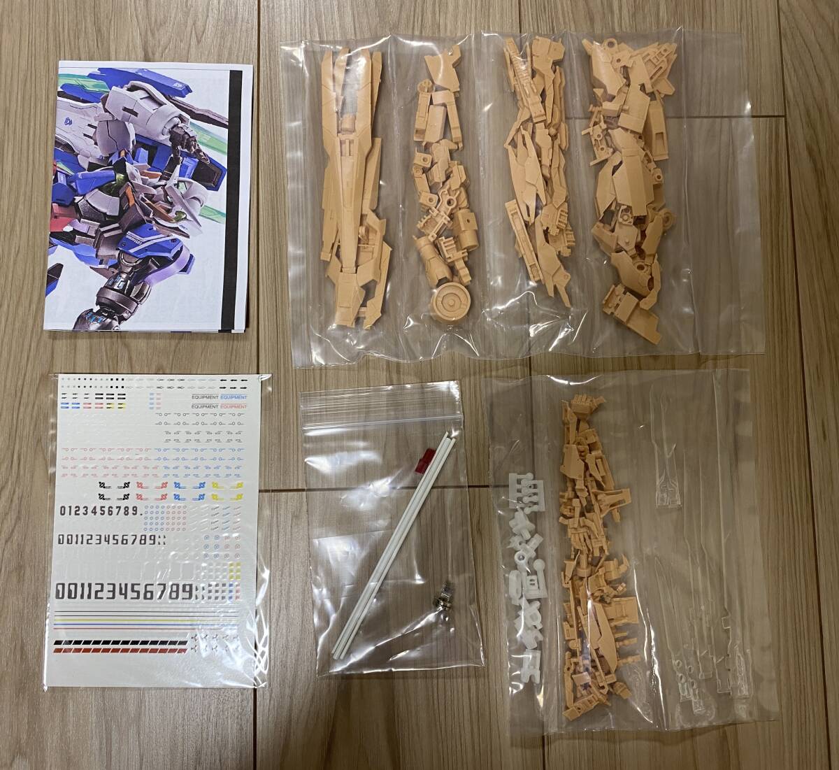 MG 1/100 ガンダムエクシア リペアⅣ (グラハムガンダム) 改造 MG 1/100 ガンダムエクシア リペアⅣ (グラハムガンダム) 改造
